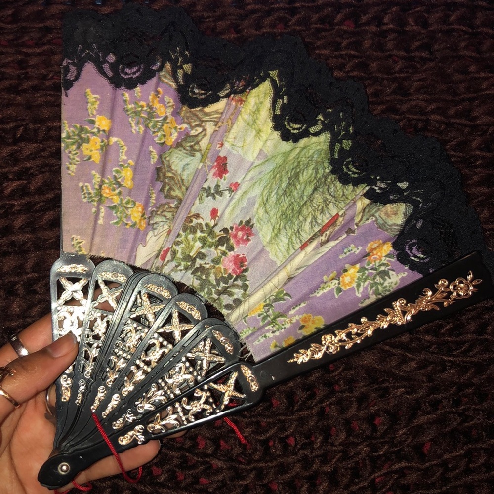Fashion Fan